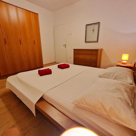 Residence Biocic Donji Okrug  Rum bild