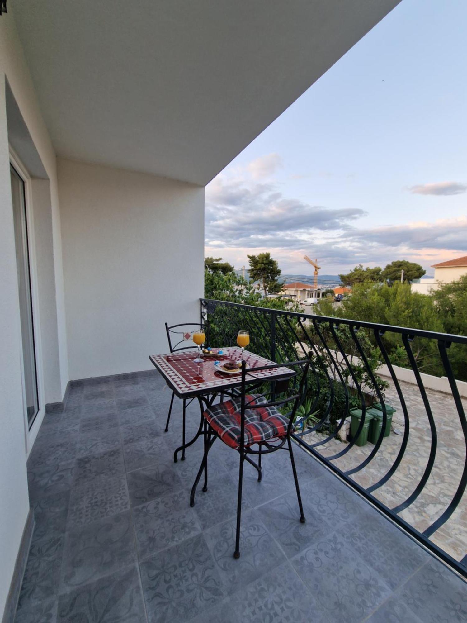 Residence Biocic Donji Okrug  Rum bild